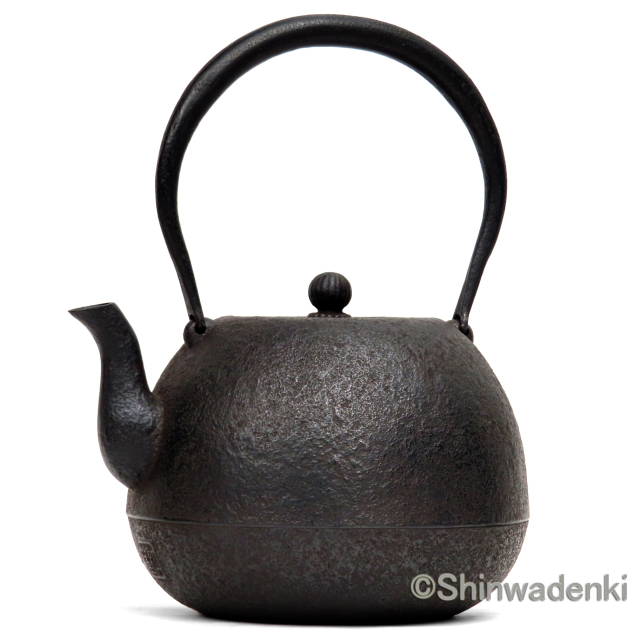 紅蓮堂 葛巻元作 南部鉄器 特製品 丸形鉄瓶 月光 1.5L 黒仕上げ