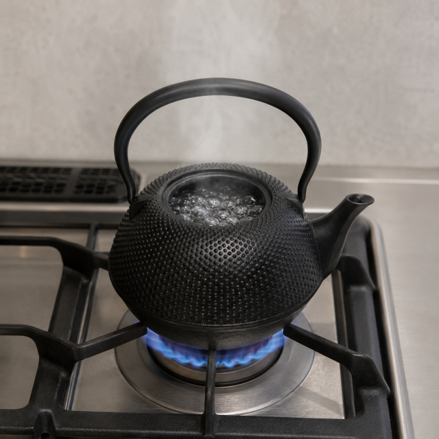 南部鉄器 鉄瓶 丸南部アラレ 1.2L MT-214 Shinwadenki