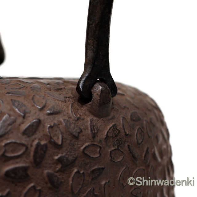 南部鉄器 鉄瓶 岩戸賢一郎作 平丸桜 1.6L Shinwadenki