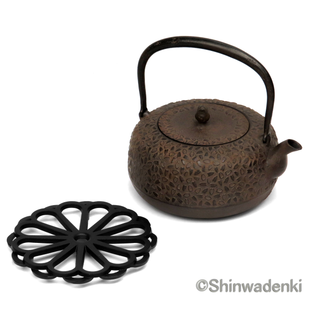 南部鉄器 鉄瓶 平丸桜