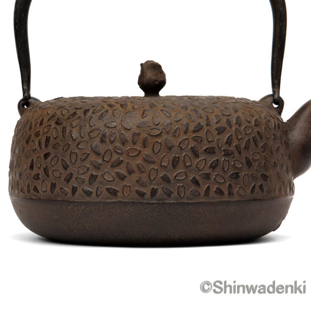 南部鉄器 鉄瓶 平丸桜