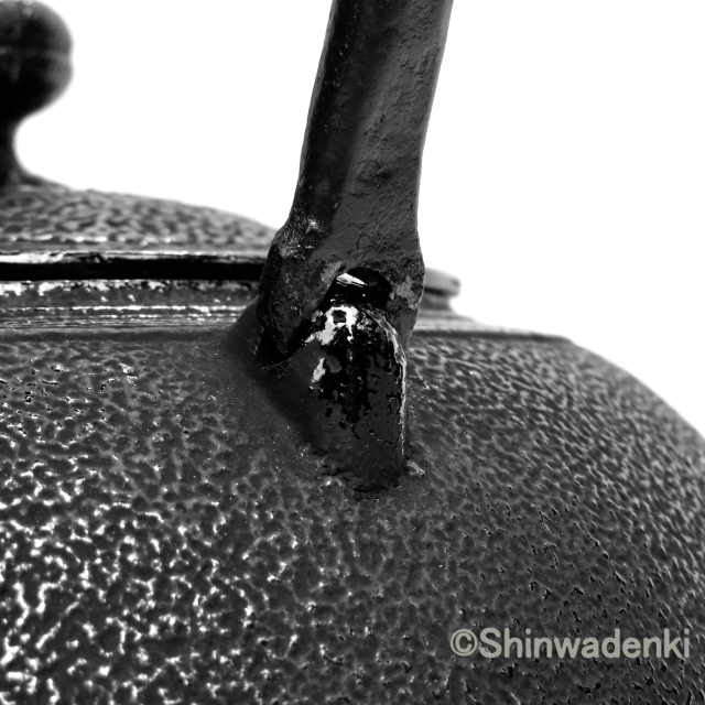 南部鉄器 鉄瓶 平丸菊 2.2L OH-301 Shinwadenki