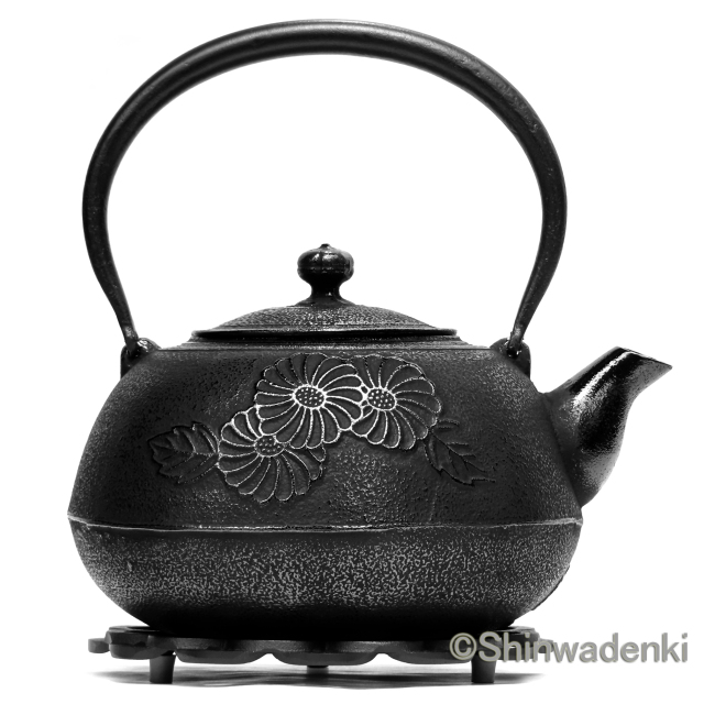 南部鉄器 鉄瓶 平丸菊 2.2L OH-301 Shinwadenki