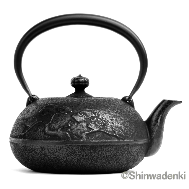 2849 南部鉄器　鉄瓶　２客 OIGEN＞南部鉄器 鉄瓶 八千草1.2L | 岩手県奥州市 | 三越伊勢丹