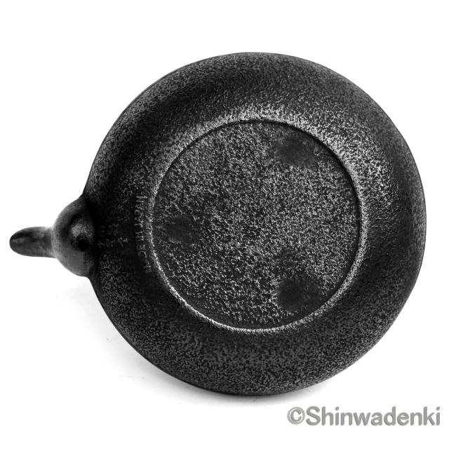 新品、付属品付　南部金狐堂　捻鉉姥口１５型龍文様　南部鉄瓶　南部鉄器　鉄瓶 新品、付属品付 南部金狐堂 捻鉉姥口15型龍文様 南部鉄