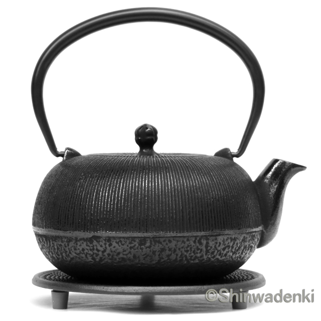 南部鉄器　三本足 南部鉄器 水盤 三つ脚 花器