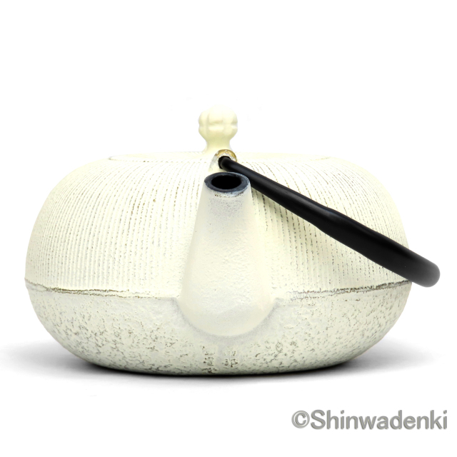 急須 平丸千筋 金白