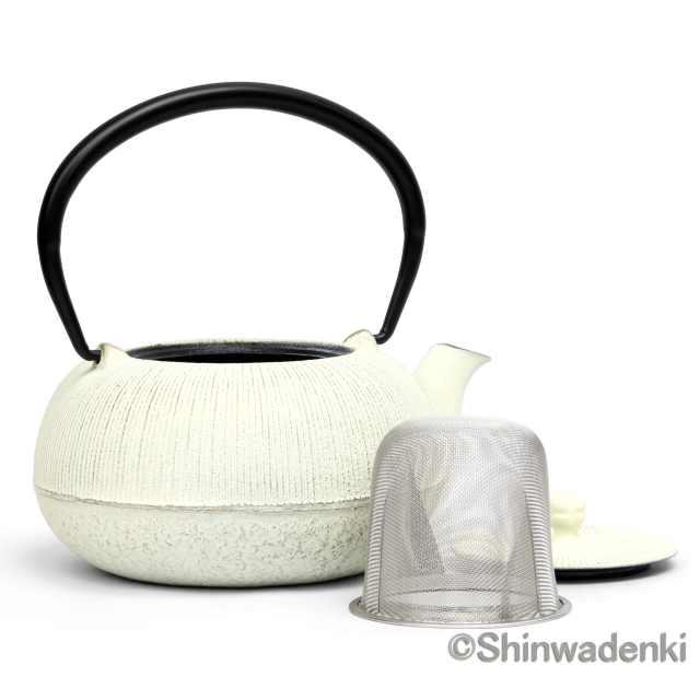 急須 平丸千筋 金白