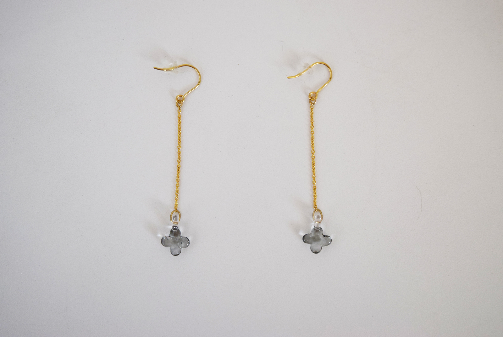 イイダ傘店 ピアス・イヤリング アジサイ (グレー)