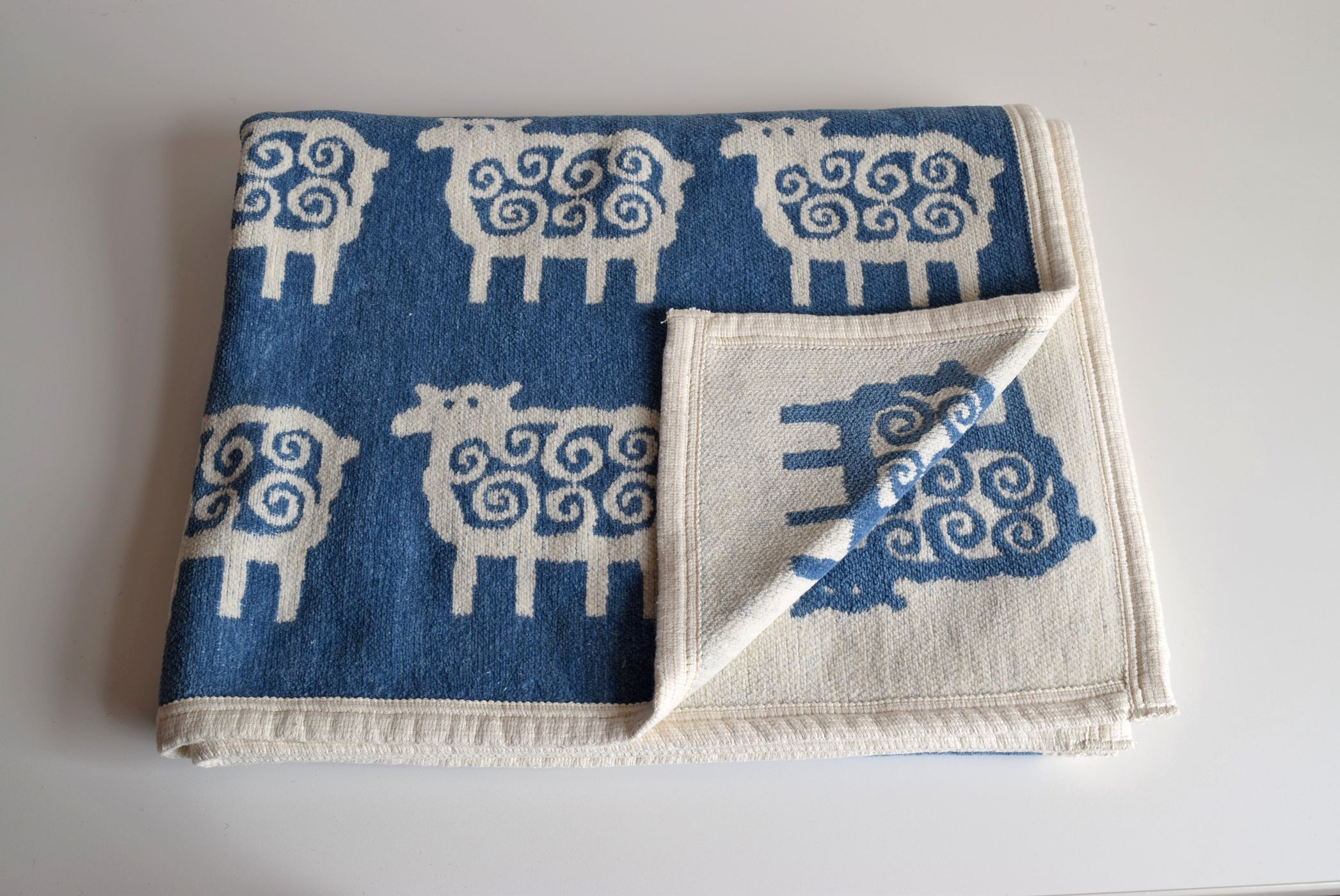 クリッパン[KLIPPAN] ウールブランケット/ヒツジ（ハーフサイズ）-ならの実