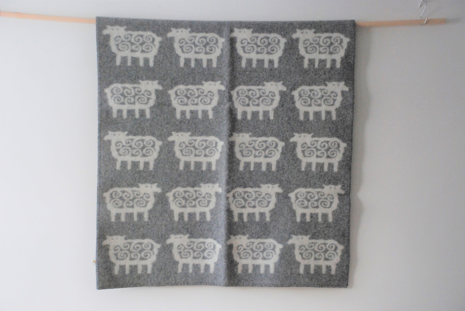 ウールブランケット/ヒツジ（ハーフ）