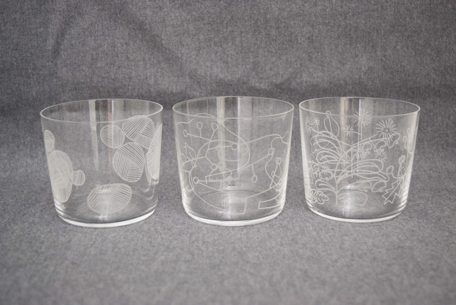 DAY BY DAY GLASS