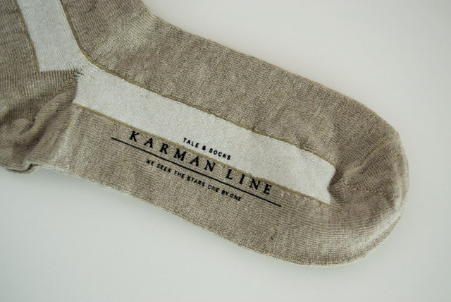 KARMANLINE 靴下 gemini ライン配色 23-25 （リネン）