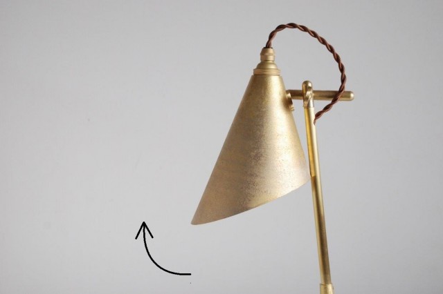 デスクランプ