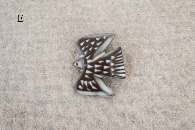 BIRD TILE BROOCH