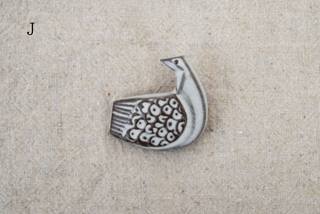 BIRD TILE BROOCH