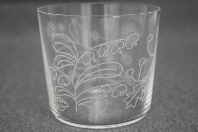 DAY BY DAY GLASS