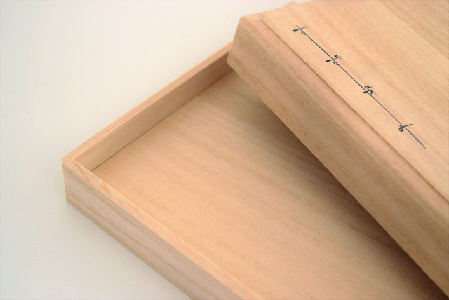 すずがみ13×13桐箱