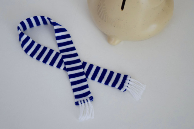 シロクマの貯金箱(マフラー付)2025