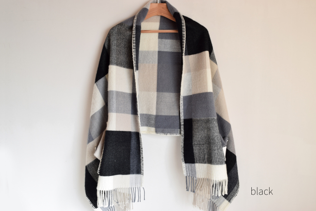 Lapuan Kankurit　ラプアンカンクリ　ポケット付きショール　グレー UNI pocket shawl（grey） – LAPUAN KANKURIT（ラプアンカンクリ）