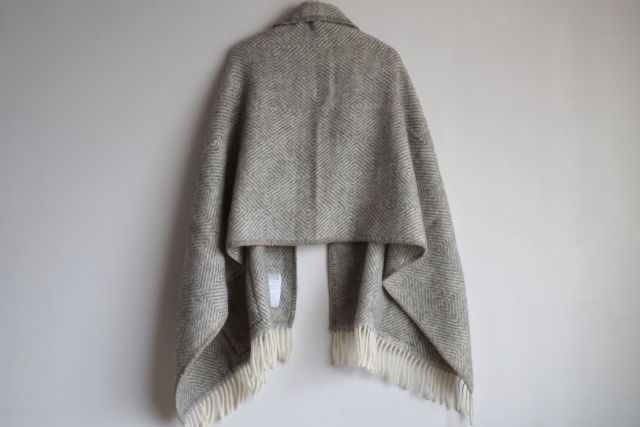 MARIA / pocket shawl