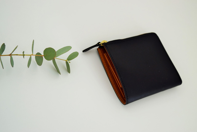 クラスカ[CLASKA] SQUARE WALLET折りたたみ財布-ならの実