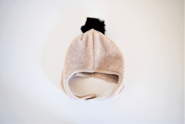 FLEECE POMPOM BONNET