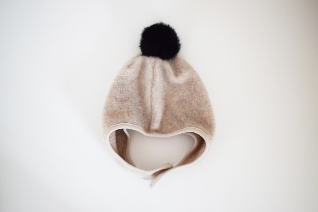 FLEECE POMPOM BONNET M