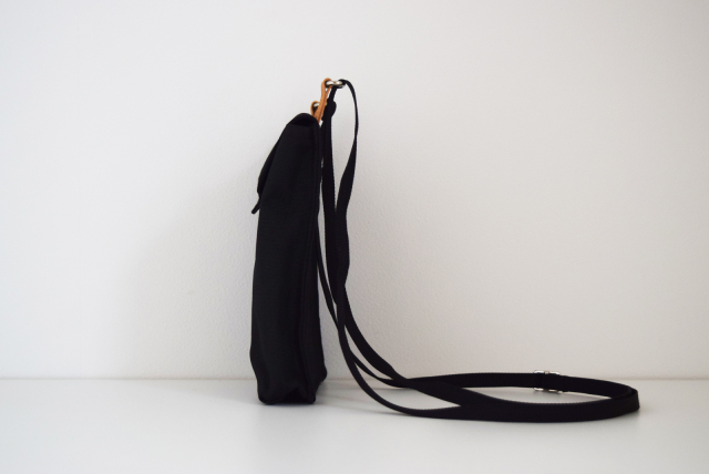 GEOMETRY SHOULDER BAG