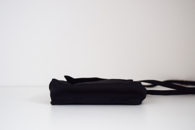 GEOMETRY SHOULDER BAG