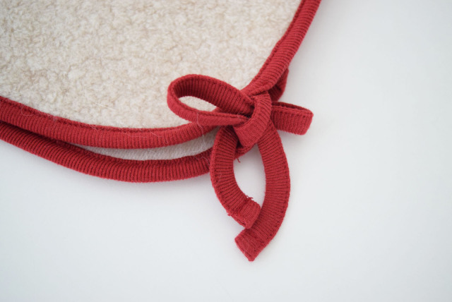 BABY WOOL APLON VEST