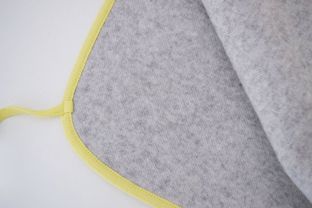 BABY WOOL APLON VEST