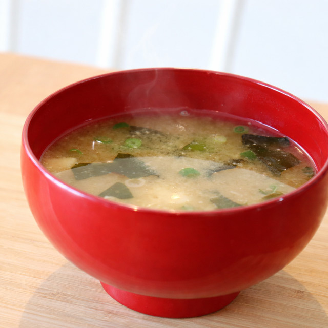 コウノトリのお米を使った日本酒とお味噌セット