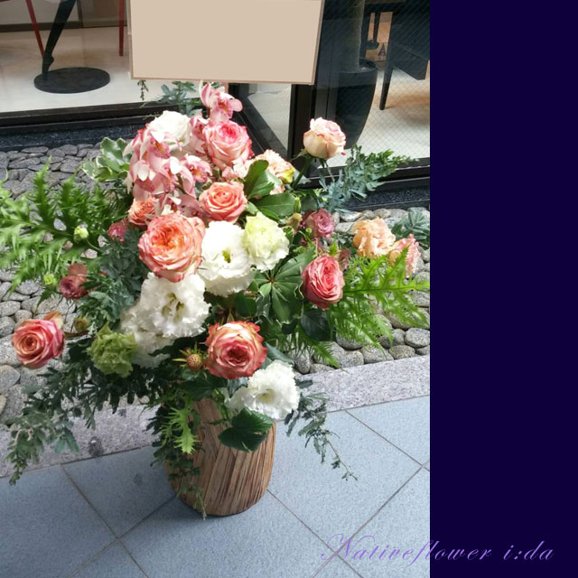 開店祝いに贈る花　アレンジメント　ピンク　バラ　二子玉川の花屋