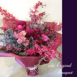 還暦祝い　誕生日祝いの花束　ネイティブフラワーイーダ