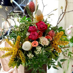開店祝い　スタンド花　ファッションお店　お祝い花　二子玉川の花屋　ネイティブフラワーイーダ