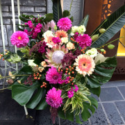 開店祝い　お花　大きなアレンジメント　二子玉川の花屋ネイティブフラワーイーダ