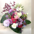 開店祝いに贈る花　アレンジメント　二子玉川花屋からお届けします。