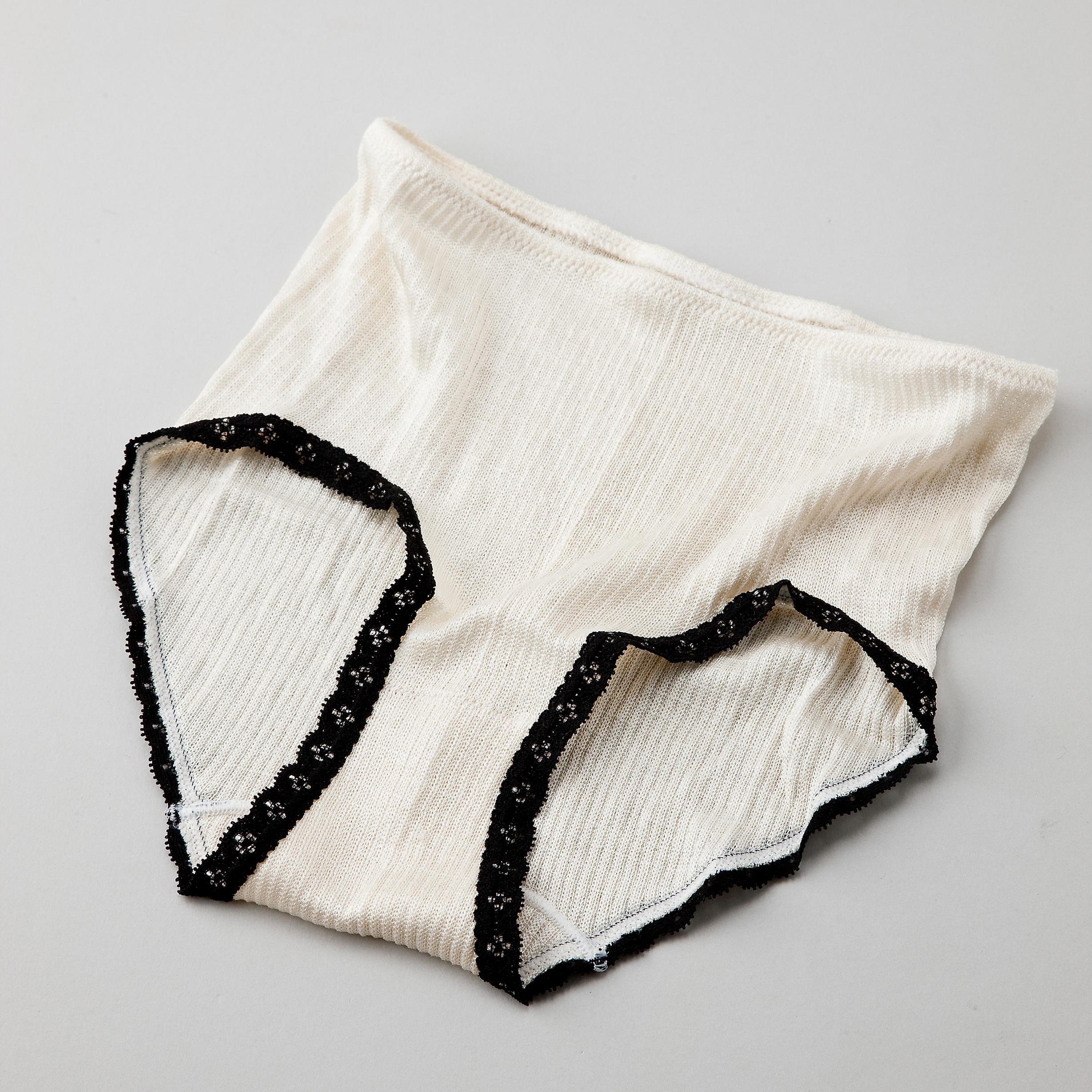 おそろいショーツ・生成