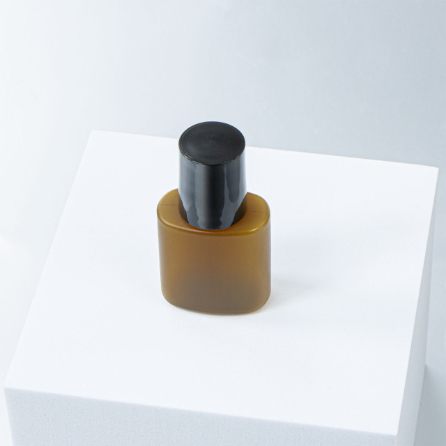 遮光ミニプラボトル容器 10ml （茶）