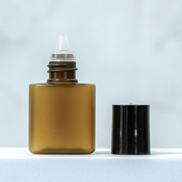遮光ミニプラボトル容器 10ml （茶）