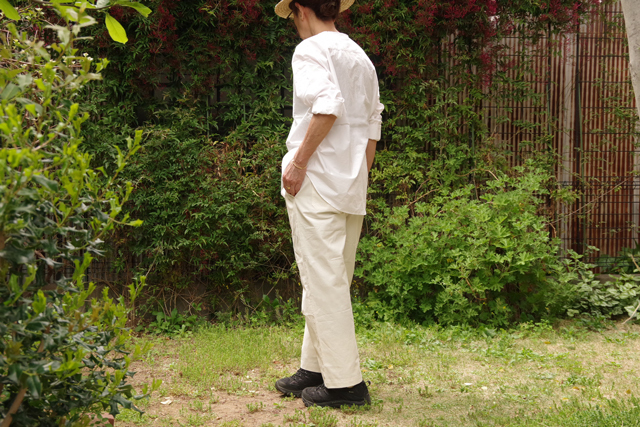 MUYA 2つの【チノパンツ】きれいめなのに、ほどよいゆるさ[綿100%]