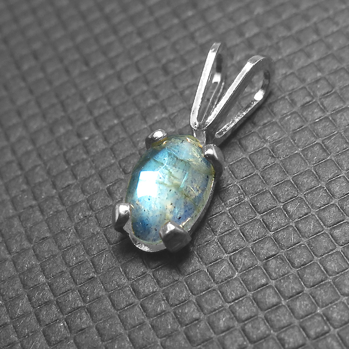 ラブラドライト ペンダントトップ シルバー ローズカット オーバル6×4mm SV925（1個）