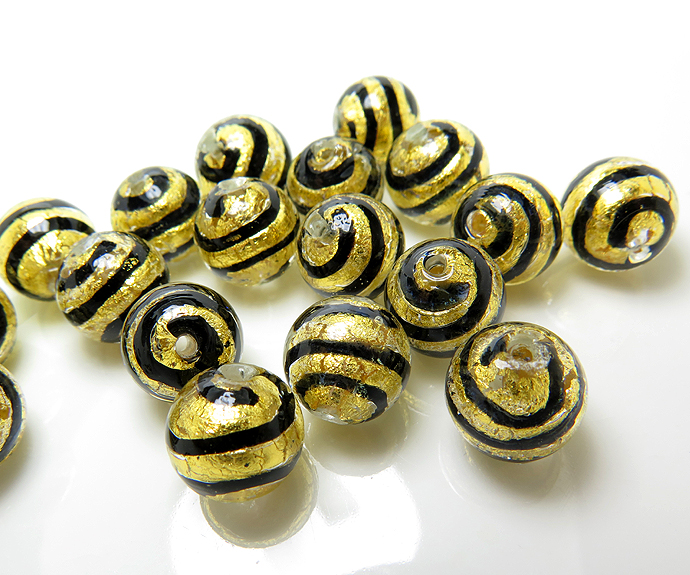 ヴェネチアンビーズ（グラスビーズ）ストライプ・ゴールド（ラウンド8mm）（両穴）（3個）
