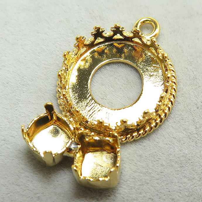 ベゼル チャーム 石枠 空枠 （ラウンド12mm＋5mm×2）アクセサリー（真鍮ブラス・ゴールドカラー）（1個）