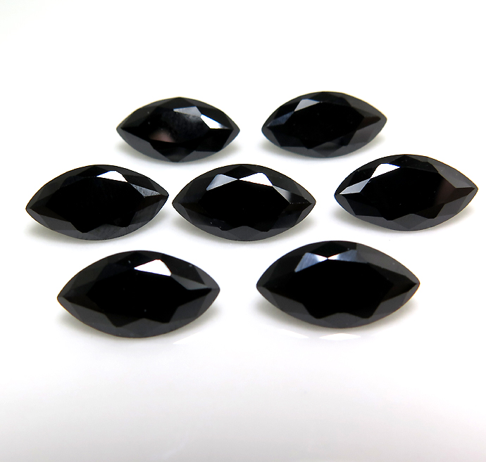 キュービックジルコニアcz【AAA】・ルース（裸石）（ブラック）/マーキス【8×4mm】ファセットカット（40個）