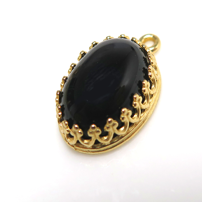 天然石ブラックオニキス・ペンダント（ベゼルセッティング/カボション）10×8mm（真鍮ブラス・ゴールドカラー）（1個）
