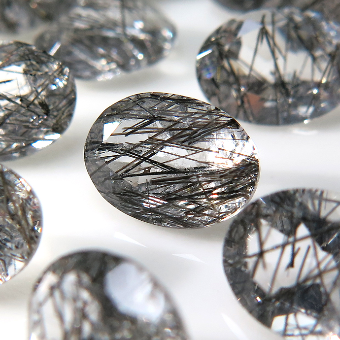 ブラックルチルクオーツ トルマリンインクォーツ 天然石ルース ファセット オーバルカット  【10×8mm】 1個