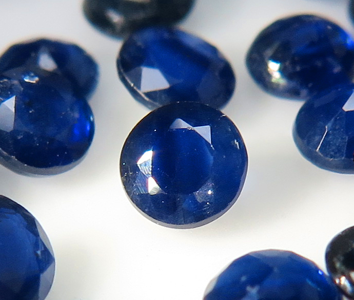 ブルーサファイア 天然石ルース （加熱）スリランカ・セイロン/ラウンド【3mm】ファセットカット（10個）