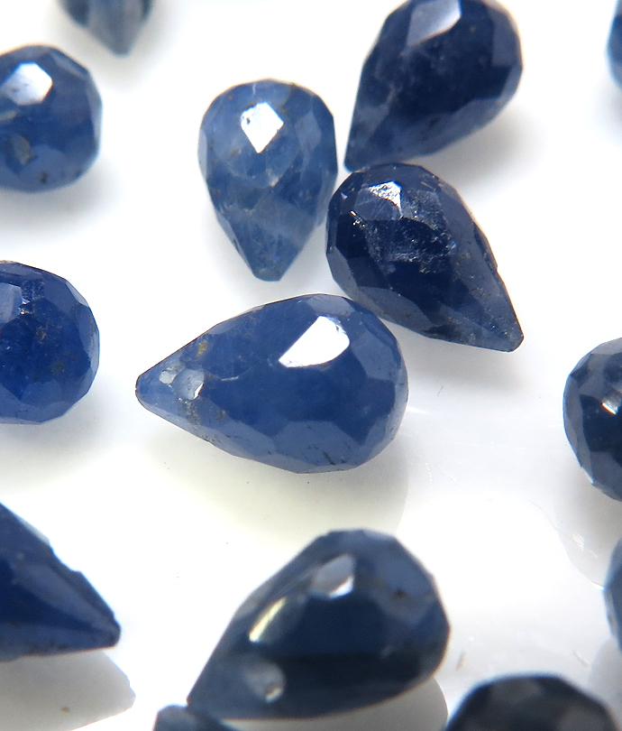 ブルーサファイア 天然石ビーズ ブリオレット ルース 【ティアドロップカット 5×3mm 横穴 しずく】 （10個）